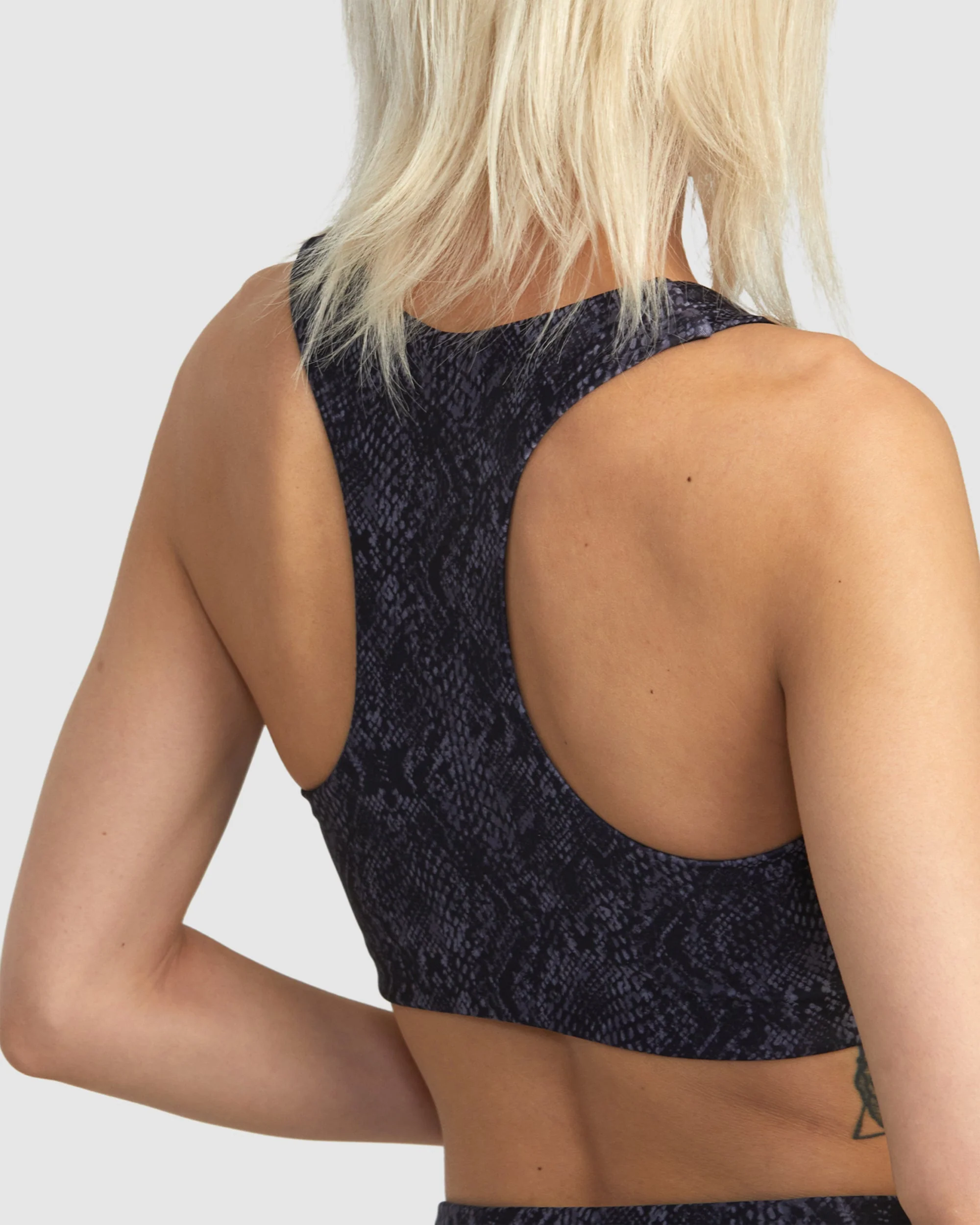 Womens VA Essential Mid Support Bra - Image 5