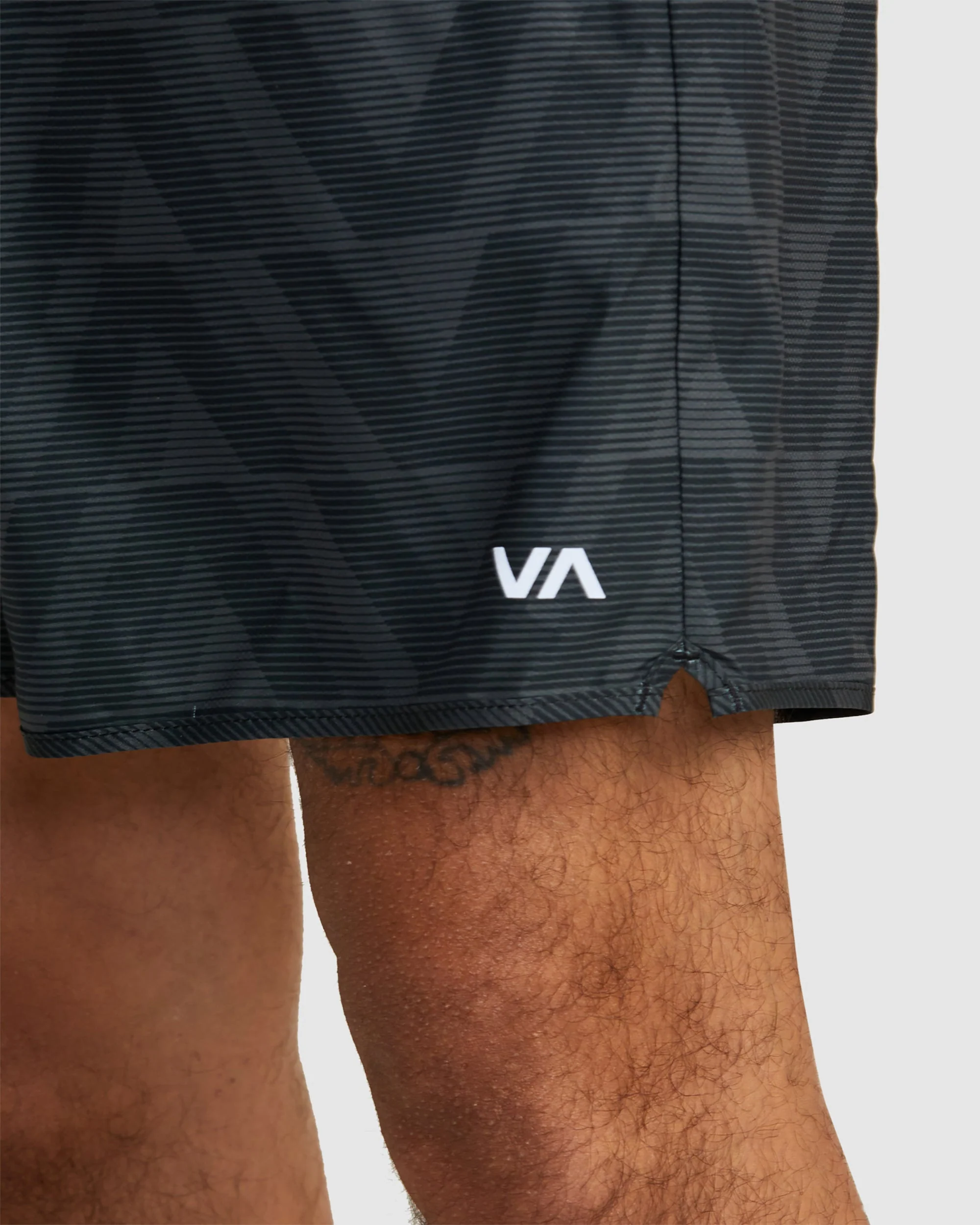 Yogger IV Elastic Shorts 17" - Image 4